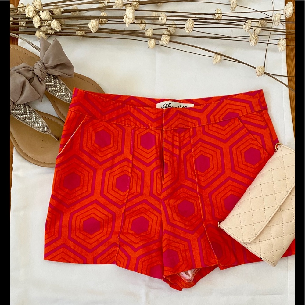 Fun print summer shorts! ☀️